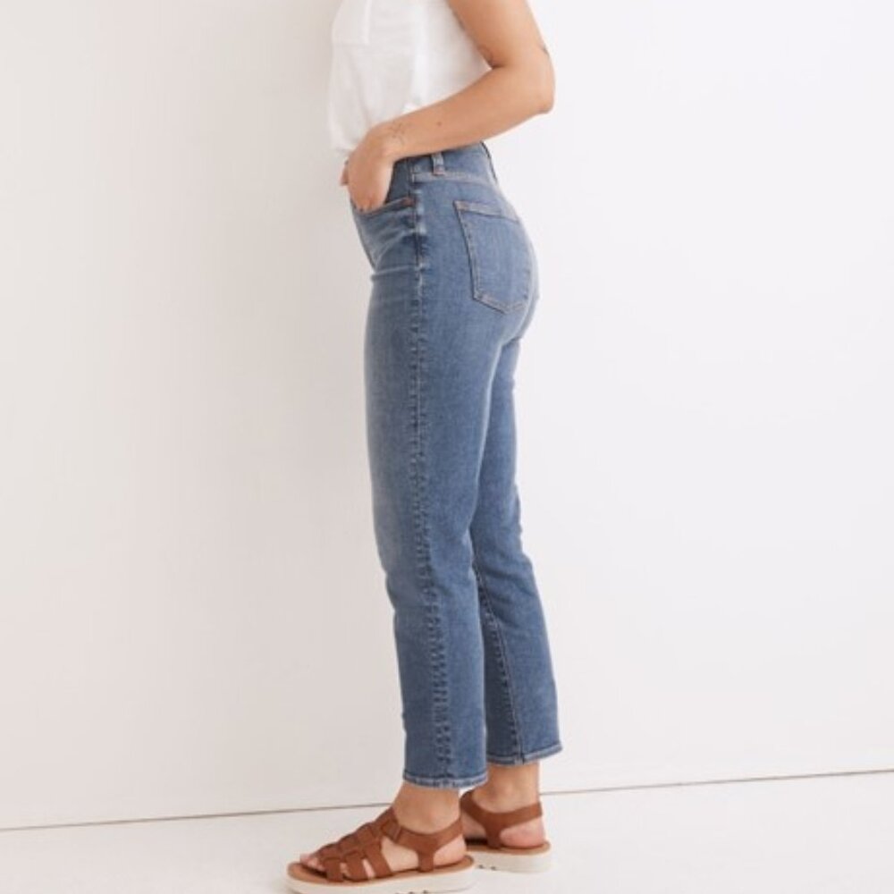 Madewell The Curvy Perfect Vintage Jean in Finney Wash